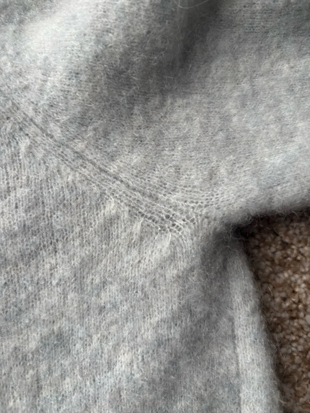 Aritzia Babaton The Group Adichie Sweater Light Grey Sweater size Medium - Picture 10 of 12